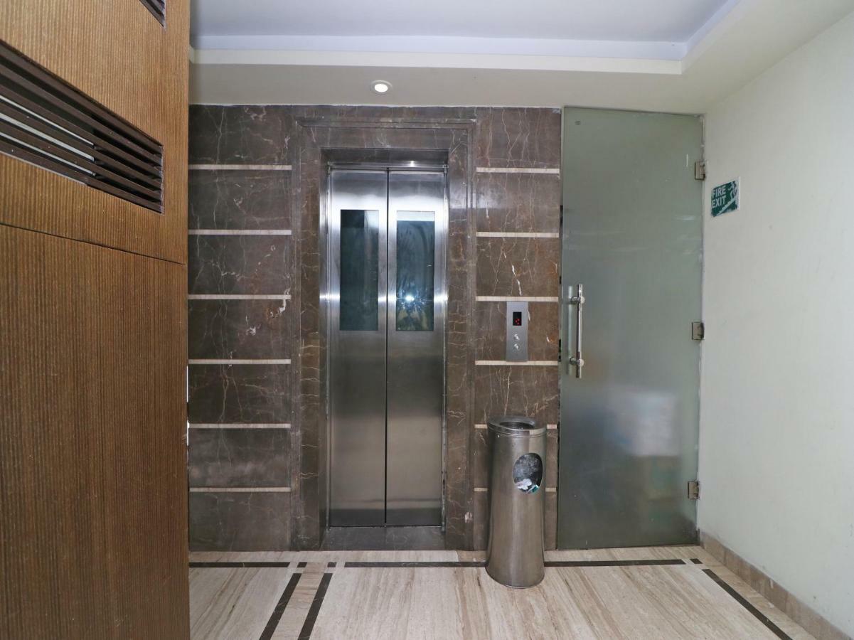 כלכותה Hotel Emerald מראה חיצוני תמונה