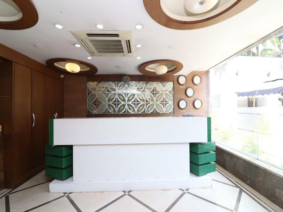 כלכותה Hotel Emerald מראה חיצוני תמונה