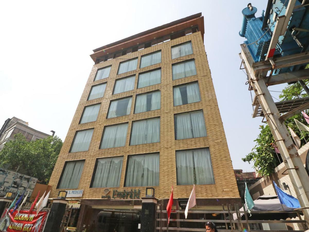 כלכותה Hotel Emerald מראה חיצוני תמונה