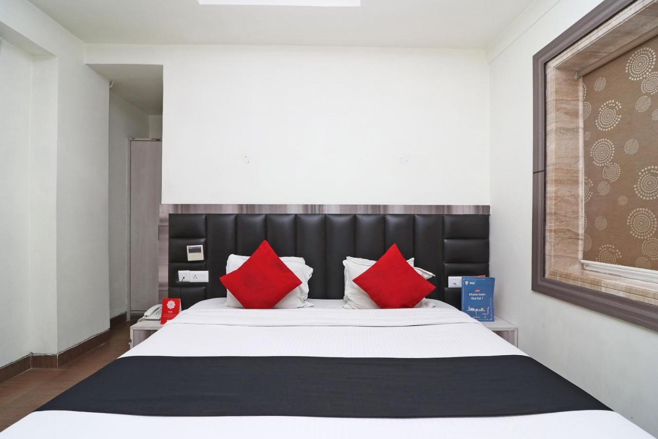 כלכותה Hotel Emerald מראה חיצוני תמונה