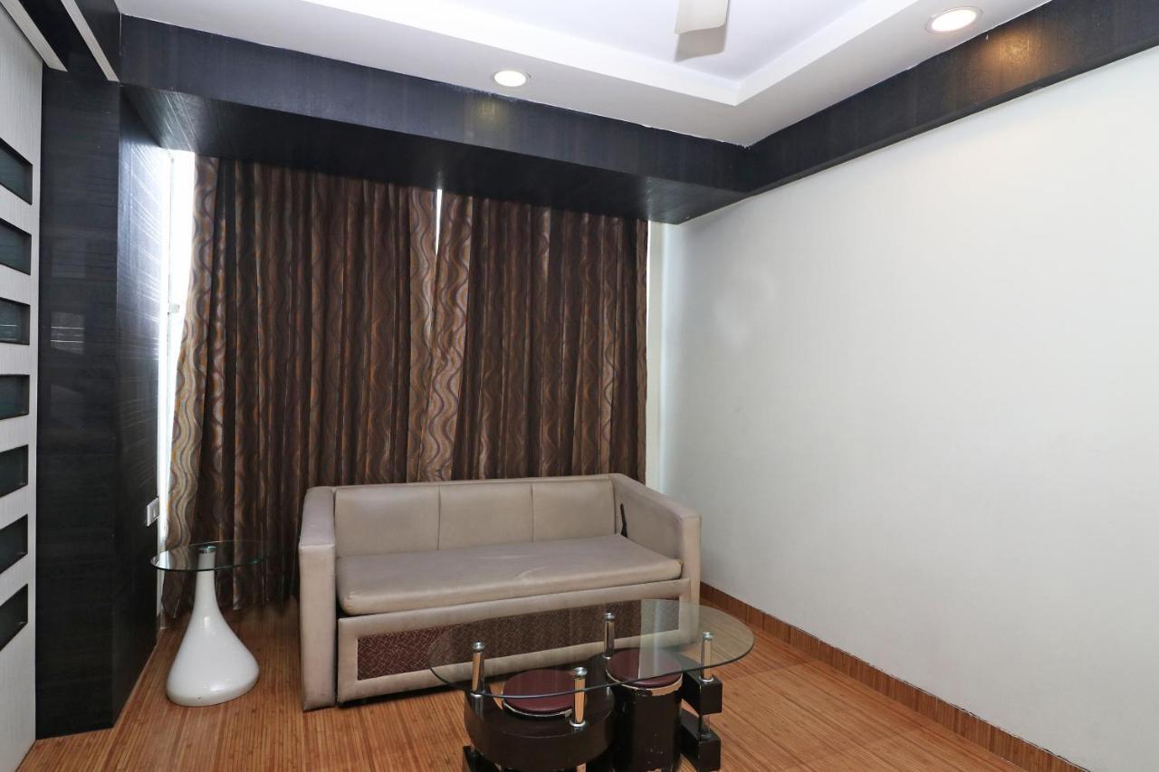 כלכותה Hotel Emerald מראה חיצוני תמונה